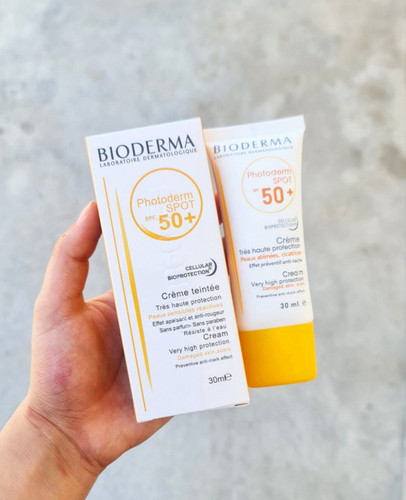 ضدافتاب بی رنگ BIODERMAعددی 2
