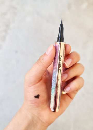خط چشم ماژیکی MAC