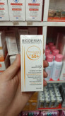 کرم ضد آفتاب بی رنگ SPF50 بیودرما اصل وارداتی